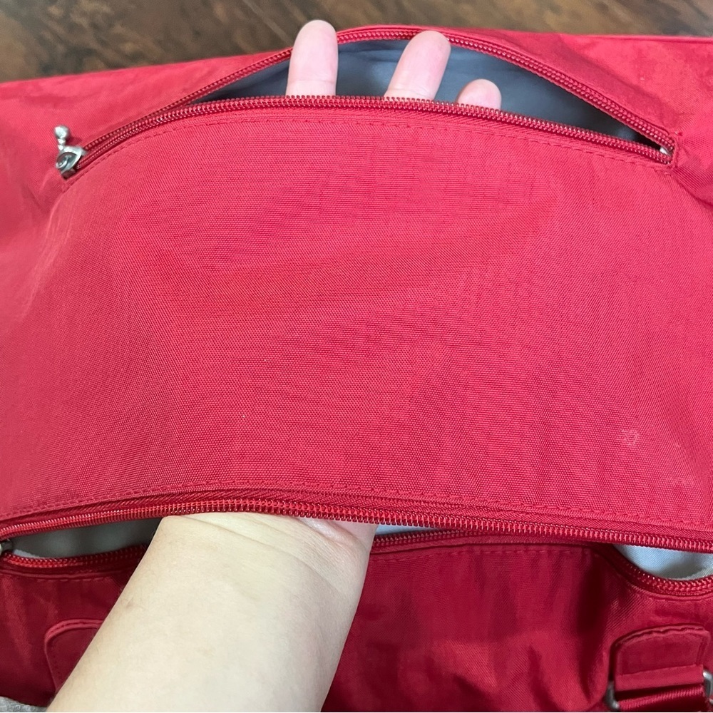 BAGGALLINI laptop travel bag. Red 12”x13” Nylon convertible with many pockets - Picture 15 of 16